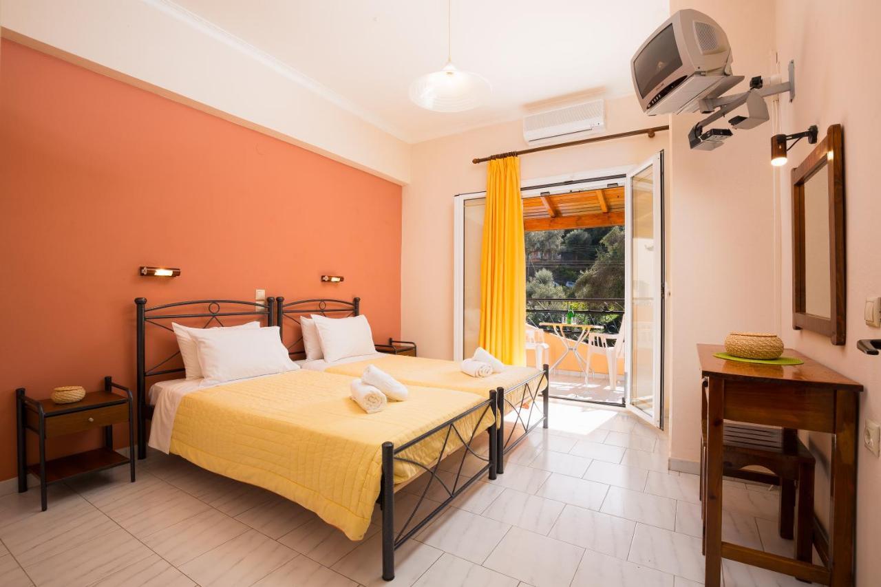 Odysseus Apartments By Hotelius Agios Gordios  Luaran gambar