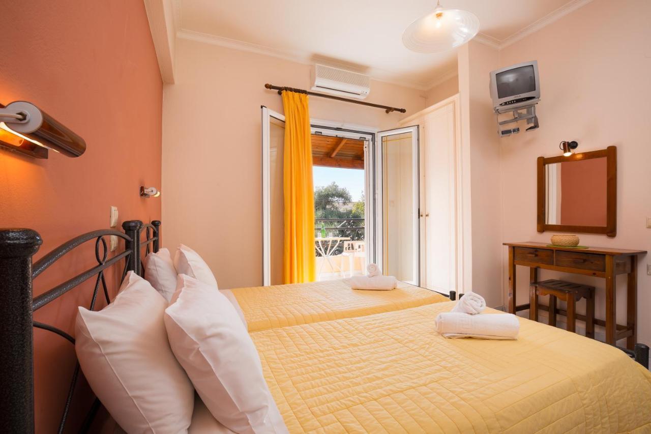 Odysseus Apartments By Hotelius Agios Gordios  Luaran gambar