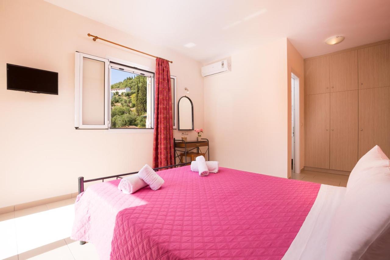 Odysseus Apartments By Hotelius Agios Gordios  Luaran gambar